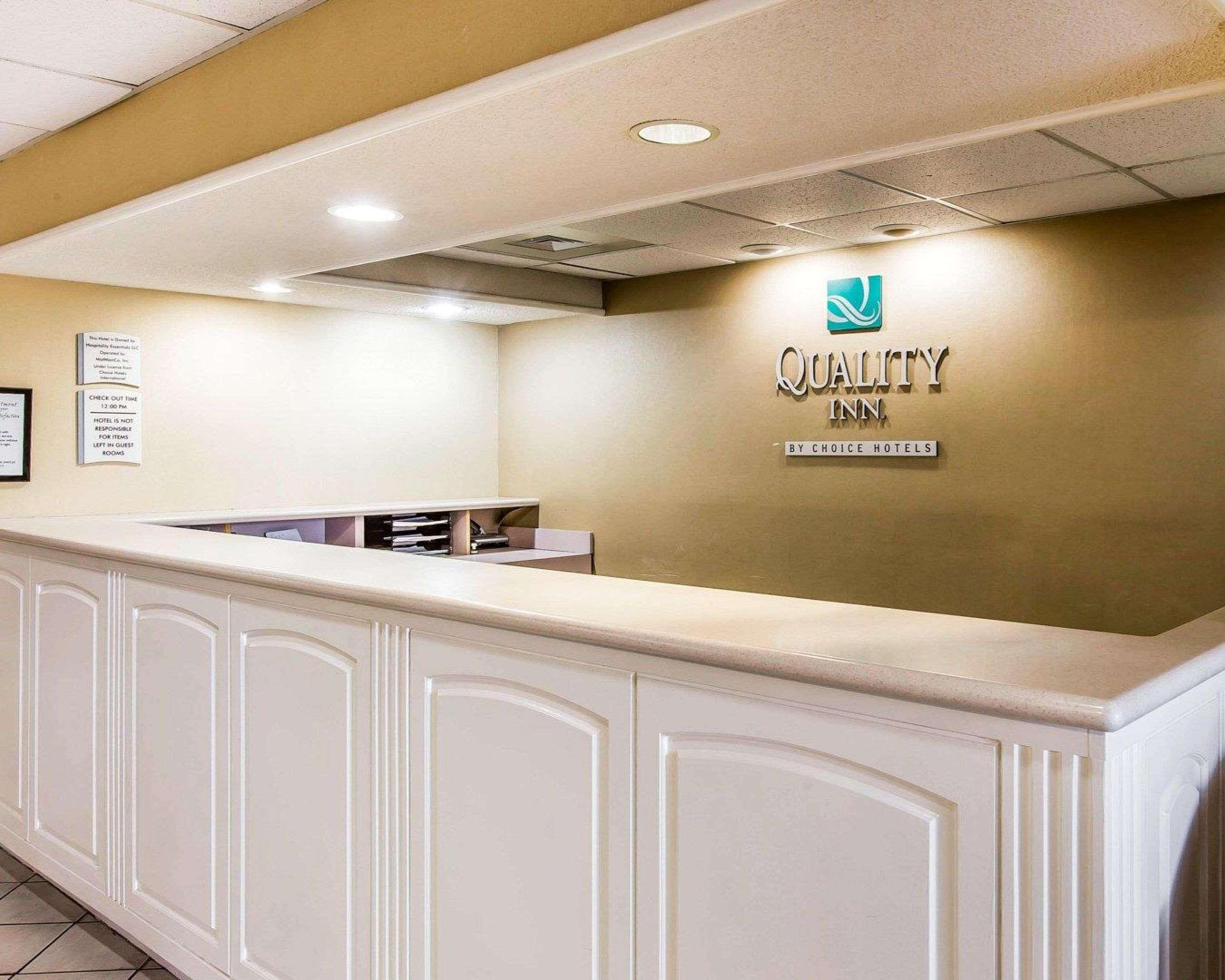 Quality Inn At The Mall - Valdosta Exterior photo